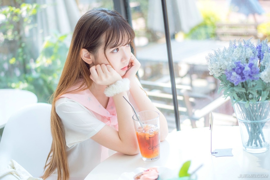 “噗~”